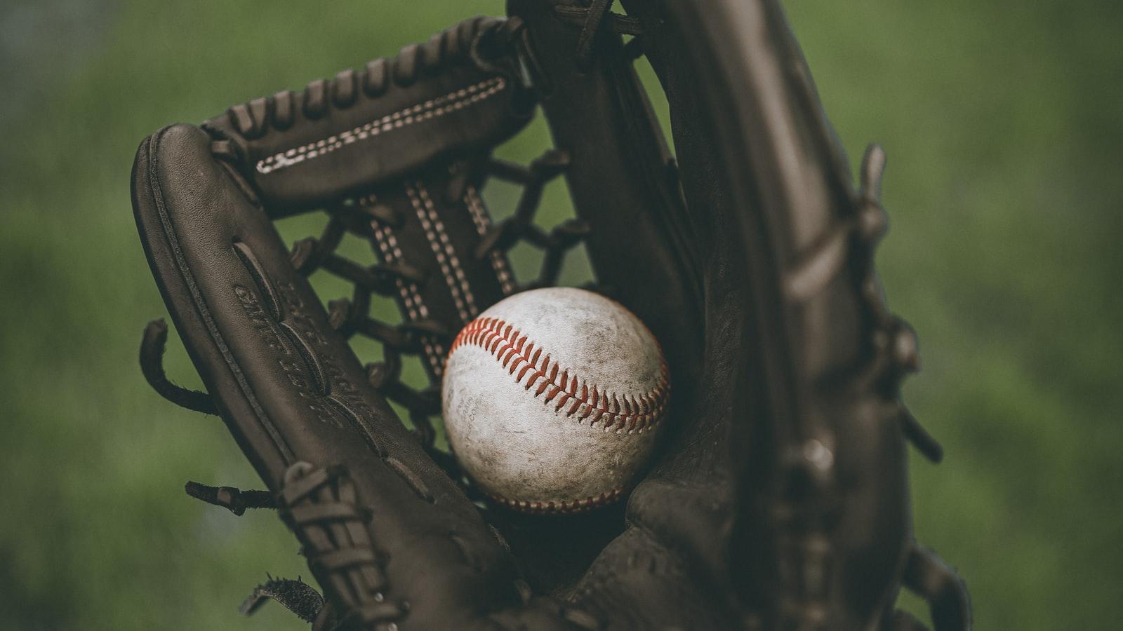 Immersing Yourself in⁣ the Excitement of ‍Sports: Tips for Enjoying​ the Game