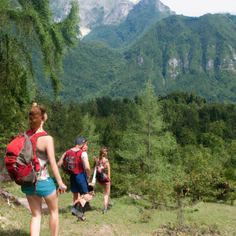 Exploring Nature: Why Hiking Captivates Fitness Enthusiasts Everywhere